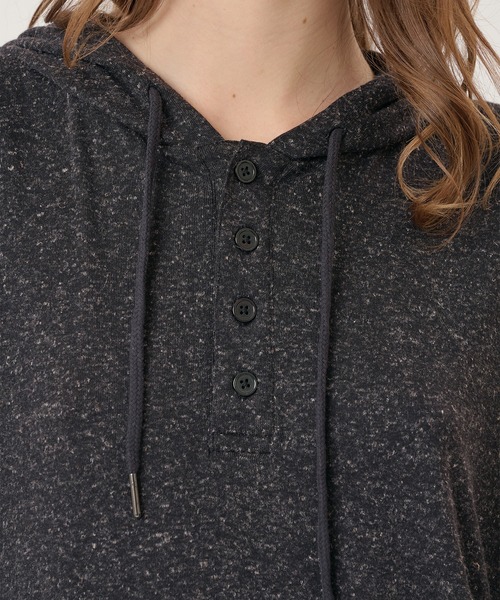 Perushu(ペルーシュ)の「HENLEY RAGLAN NEP HOODED LONG SLEEVE TSHIRT/ヘンリーラグランネップフードロンT(Tシャツ/カットソー・メンズ・パープル/チャコールグレー/オリーブ・LARGE/MEDIUM)」の9枚目の写真
