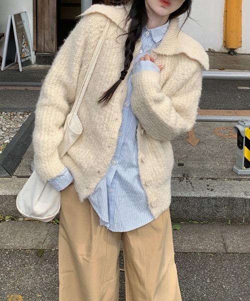 LUCPY(ラクピー)の「ブークレニットビッグカラーカーディガン(カーディガン/ボレロ・レディース・アイボリー/グレー/ホワイト・FREE)」の2枚目の写真