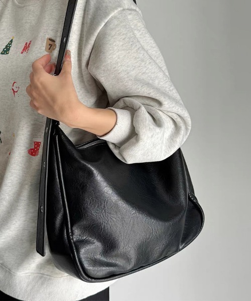 ReRe(リリ)の「バックルベルトフェイクレザーワンショルダーバッグ(ショルダーバッグ・レディース・ブラック/ダークブラウン・FREE)」の10枚目の写真