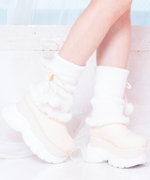 LAFARY(ラファリー)の「ルーズニット厚底ブーツ(ブーツ・レディース・ブラック/アイボリー/ピンク・MEDIUM/LARGE)」の2枚目の写真