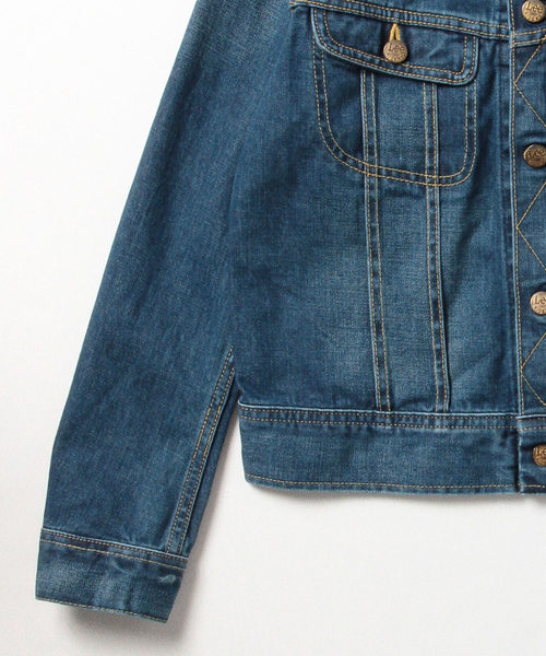 Lee（リー）の「Lee / デニムジャケット（デニムジャケット・レディース・ライトブルー/ブルー・MEDIUM/SMALL）」の9枚目の写真