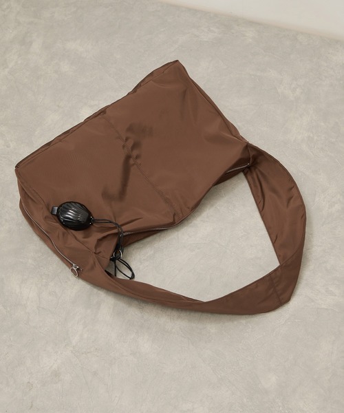 ADAM ET ROPE'(アダムエロペ)の「サイドジップワンショルダーバッグ/撥水(ショルダーバッグ・レディース・ブラウン/ブラック・FREE)」の21枚目の写真