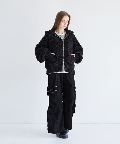 LILL(リル)の「ルーズシルエットファーZIPサムホールフードジャケット(その他アウター・メンズ・オフホワイト/ブラック・XL/L/M/S)」の4枚目の写真