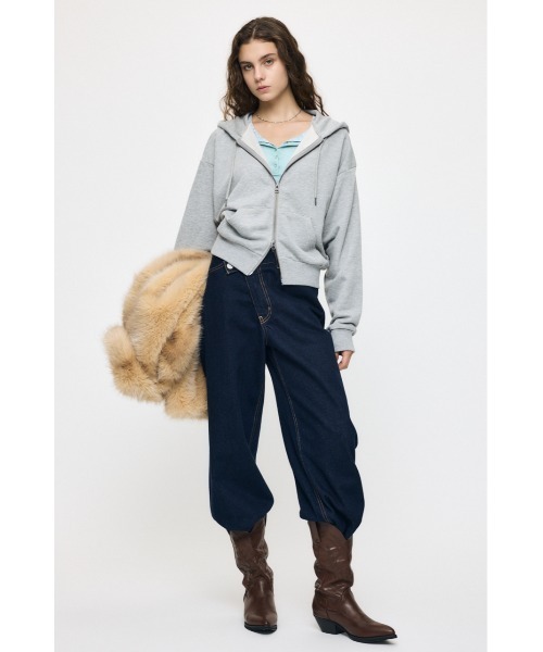 MOUSSY(マウジー)の「ES CLASSIC SWEAT パーカー(パーカー・レディース・杢グレー/ブラック/ベージュ・1/2)」の10枚目の写真