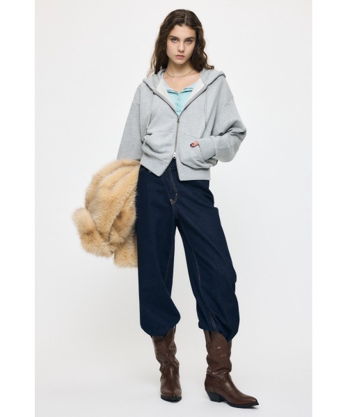 MOUSSY(マウジー)の「ES CLASSIC SWEAT パーカー(パーカー・レディース・杢グレー/ブラック/ベージュ・1/2)」の11枚目の写真