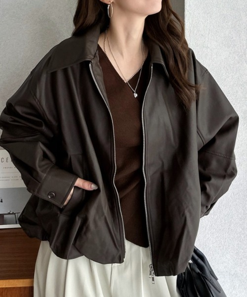 Eclat one(エクラワン)の「【Eclat One】オーバーサイズ フェイクレザー ブルゾン(ブルゾン・レディース・ブラウン/ブラック・FREE)」の4枚目の写真