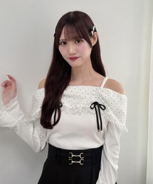 ドットオフショルカットトップス