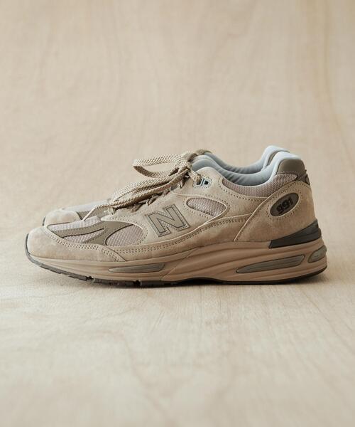 URBAN RESEARCH(アーバンリサーチ)の「NEW BALANCE Made in UK 991V2(スニーカー・メンズ・ベージュ・26/29/28/27.5/27/26.5)」の1枚目の写真