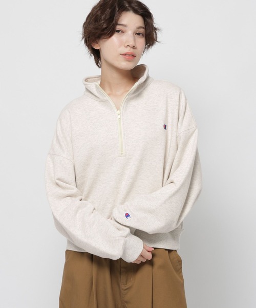 Champion(チャンピオン)の「【Champion(チャンピオン)】別注ハーフZIP裏毛プルオーバー(スウェット・レディース・レッド/ネイビー/ナチュラル・LARGE/MEDIUM)」の2枚目の写真