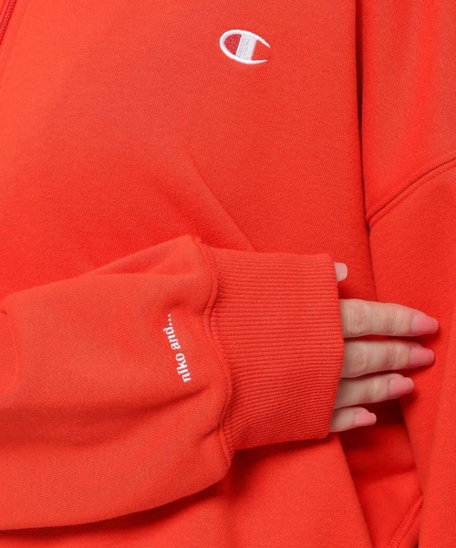 Champion(チャンピオン)の「【Champion(チャンピオン)】別注ハーフZIP裏毛プルオーバー(スウェット・レディース・レッド/ネイビー/ナチュラル・LARGE/MEDIUM)」の6枚目の写真