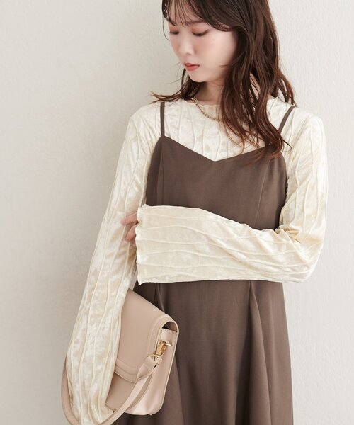 natural couture（ナチュラルクチュール）の「なみなみベロアプルオーバー（Tシャツ/カットソー・レディース・アイボリー/ブラック/チャコールグレー・FREE）」の6枚目の写真