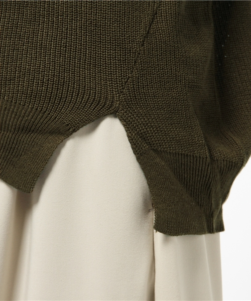 earth music&ecology(アースミュージックアンドエコロジー)の「【2016Autumn】ゆるVネックニットプルオーバー(ニット/セーター・レディース・ネイビー/ライトベージュ/カーキ/LT.Gray/ブラウン・FREE)」の11枚目の写真
