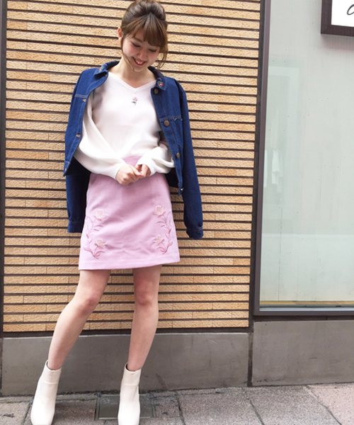 dazzlin（ダズリン）の「刺繍台形スカート（スカート・レディース・ブルー/ピンク/その他1・MEDIUM/SMALL）」の15枚目の写真