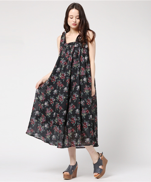 Rose Bud Couples ローズ バッド カップルズ の フラワー柄ワンピース ワンピース Wear