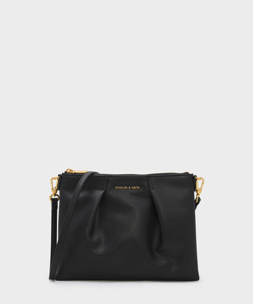 CHARLES & KEITH（チャールズ & キース）の「クラシカルスリングバッグ / CLASSICAL SLING BAG（メッセンジャーバッグ・レディース・ブラック/ベージュ・S）」の2枚目の写真