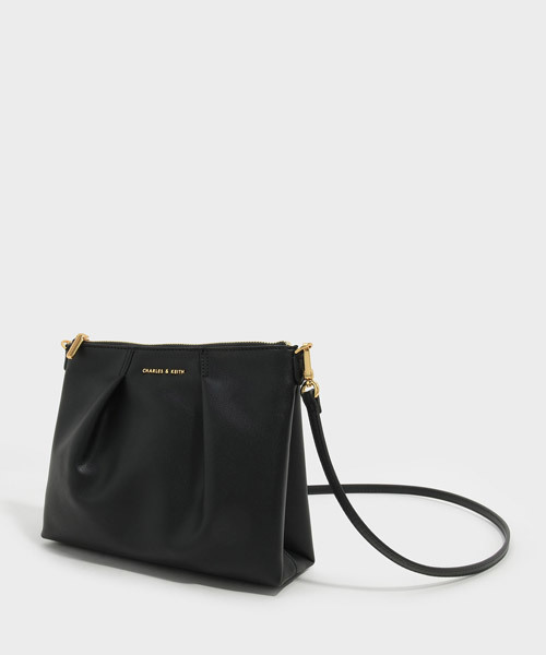 CHARLES & KEITH（チャールズ & キース）の「クラシカルスリングバッグ / CLASSICAL SLING BAG（メッセンジャーバッグ・レディース・ブラック/ベージュ・S）」の11枚目の写真