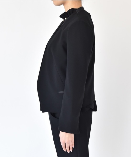kaene ノーカラージャケット フリルパンツ カエン kaene（カエン）の「ノーカラージャケット（ノーカラージャケット