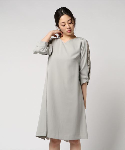 TRUDEA(トルディア)の「袖レース×後ろレース裾スカラップAラインワンピース(ドレス・レディース・ピンク/ライトグレー/ベージュ/ネイビー・LARGE/MEDIUM/X-LARGE)」の7枚目の写真