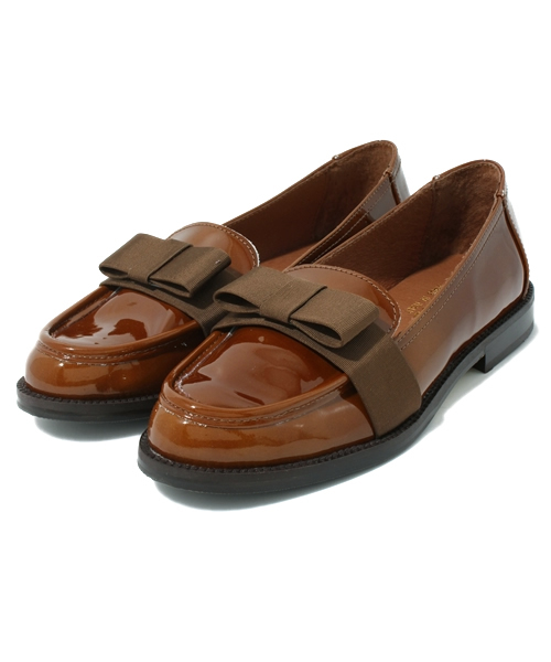 FABEL(ファベル)の「FABEL リボン付エナメルローファー(その他シューズ・レディース・ブラック/ブラウン/ライトピンク・36/37/38/39)」の4枚目の写真