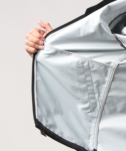 FAT(エフエイティー)の「TRON(マウンテンパーカー・メンズ・ブラック/オリーブ/イエロー・SKINNY(L)/FAT(XL)/JUMBO(XXL)/TITCH(M))」の6枚目の写真