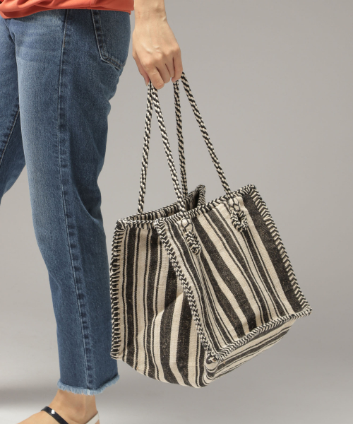 Shiraleah（シャラレア）の「【SHIRALEAH（シラレア）】NAOMI BOXY TOTE（トートバッグ・レディース・レッド/ブラック・FREE）」の18枚目の写真