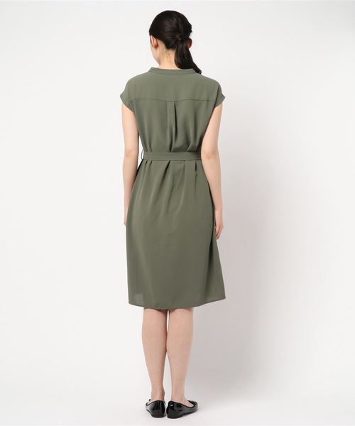 NATURAL BEAUTY BASIC（ナチュラルビューティーベーシック）の「スキッパーワンピース（ワンピース・レディース・ブラウン/カーキ/ブルー・SMALL/MEDIUM）」の4枚目の写真