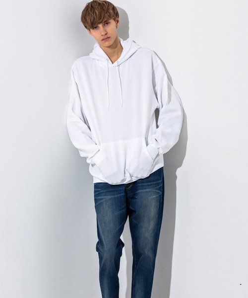 Champion(チャンピオン)の「Champion(チャンピオン) プルオーバーフード付きスウェットパーカー 9oz(パーカー・メンズ・ホワイト/ブラック/ダークグリーン/ネイビー/グレー/マスタード/レッド系その他/レッド/チャコール・SMALL/MEDIUM/LARGE/X-LARGE)」の15枚目の写真