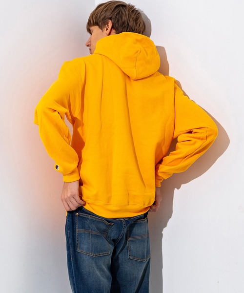 Champion(チャンピオン)の「Champion(チャンピオン) プルオーバーフード付きスウェットパーカー 9oz(パーカー・メンズ・ホワイト/ブラック/ダークグリーン/ネイビー/グレー/マスタード/レッド系その他/レッド/チャコール・SMALL/MEDIUM/LARGE/X-LARGE)」の18枚目の写真