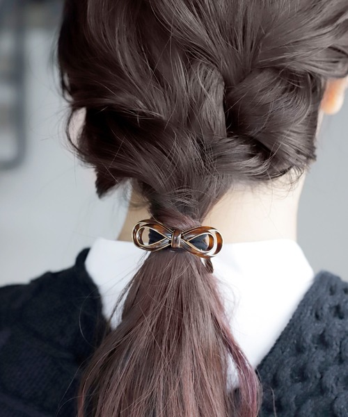 ANEMONE（アネモネ）の「シックカラーの艶めきリボンヘアゴム（ヘアゴム・レディース・グレー/ブルー/ブラウン/ブラック・FREE）」の4枚目の写真