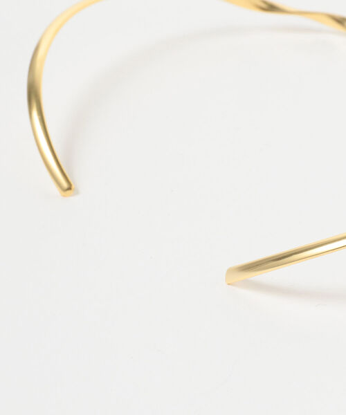 Ray BEAMS(レイビームス)の「Ray BEAMS / ツイスト ライン チョーカー(チョーカー・レディース・シルバー/ゴールド・ONE SIZE)」の6枚目の写真