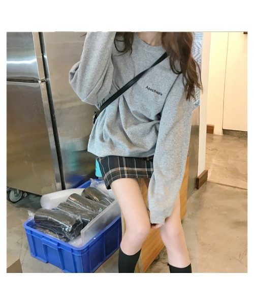 DEVICE（デバイス）の「ルーズシルエット クルーネック 長袖 スウェット トレーナー（スウェット・レディース・ネイビー/グレー/ブラック・FREE）」の4枚目の写真