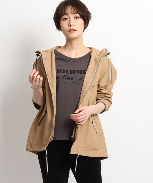 JET（ジェット）の「◆【ウォッシャブル】フィールドフード付きジャケット（ミリタリージャケット・レディース・カーキ/ベージュ/ネイビー・02/04）」の2枚目の写真