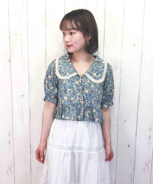 Clice de Paris（クリシェドゥパリス）の「K/レトロ花柄BL（シャツ/ブラウス・レディース・ピンク/ブルー/オフホワイト・ONESIZE）」の3枚目の写真