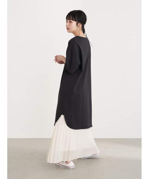 earth music&ecology（アースミュージックアンドエコロジー）の「KISS TOKYO チュニックTシャツ ＊（Tシャツ/カットソー・レディース・ホワイト/ブラック・FREE）」の6枚目の写真