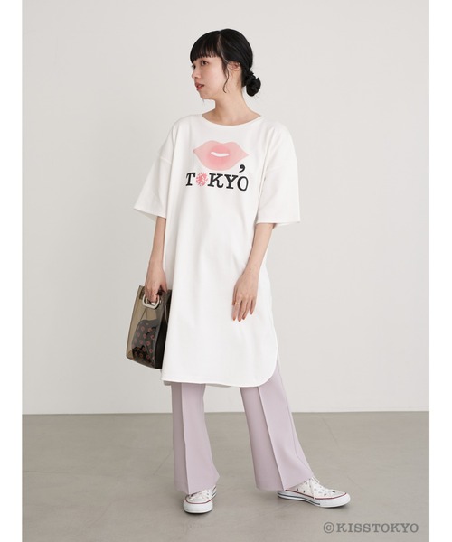 earth music&ecology（アースミュージックアンドエコロジー）の「KISS TOKYO チュニックTシャツ ＊（Tシャツ/カットソー・レディース・ホワイト/ブラック・FREE）」の20枚目の写真