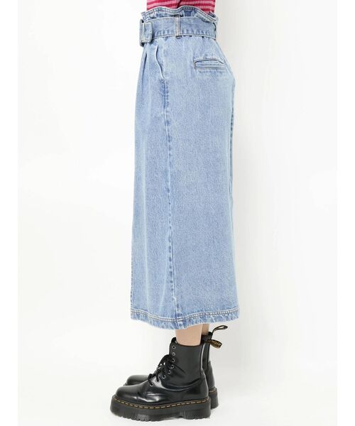 jouetie（ジュエティ）の「カラーステッチスリットスカート（デニムスカート・レディース・ライトブルー/ブラック・MEDIUM）」の4枚目の写真