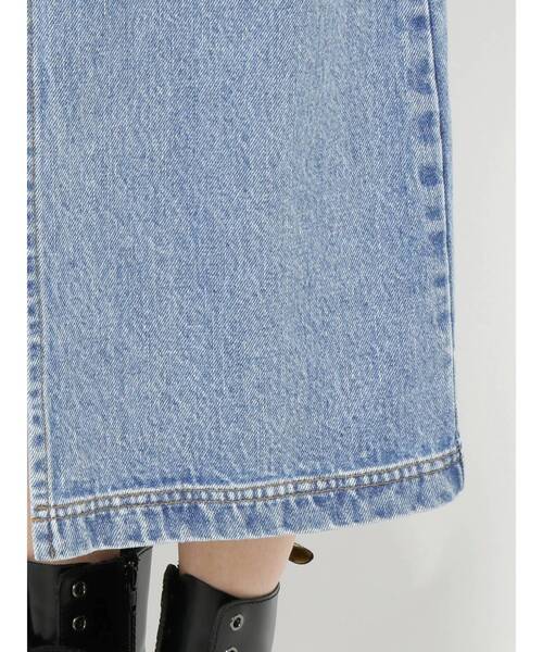 jouetie（ジュエティ）の「カラーステッチスリットスカート（デニムスカート・レディース・ライトブルー/ブラック・MEDIUM）」の17枚目の写真