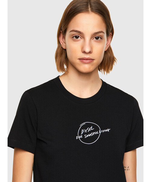 DIESEL（ディーゼル）の「レディース サステナブル Tシャツ トップス カットソ－ ミニマムフィット（Tシャツ/カットソー・レディース・ホワイト/ブラック・MEDIUM/X-SMALL/SMALL/LARGE）」の8枚目の写真