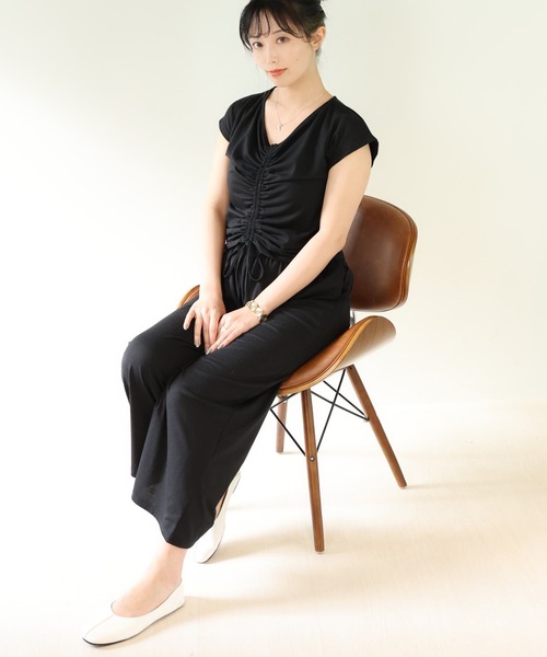 ARCANUM DESIGN（アルカナムデザイン）の「ARL ﾌﾛﾝﾄｷﾞｬｻﾞｰﾄ×ﾜｲﾄﾞﾊﾟﾝﾂ（Tシャツ/カットソー・レディース・ブラック/グレー/モカ・FREE）」の4枚目の写真