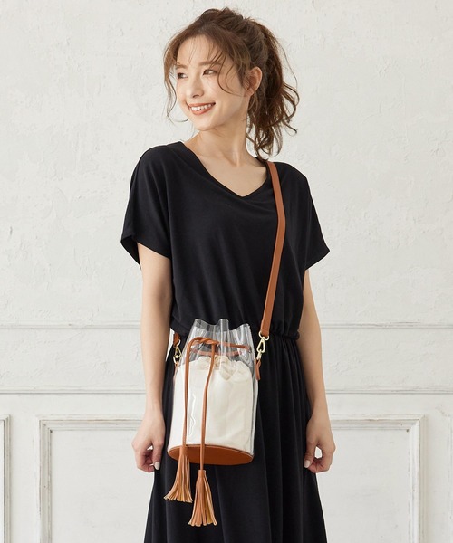 KOBE LETTUCE（コウベレタス）の「巾着付きクリアバッグ（ショルダーバッグ・レディース・ブラック/ブラウン・FREE）」の11枚目の写真