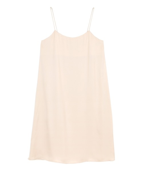 titivate（ティティベイト）の「ナローストラップサテンロングキャミソール（キャミソール・レディース・オレンジ/ライトグリーン/ライトベージュ・S/M/L）」の2枚目の写真