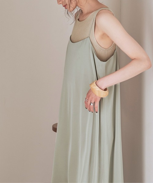 titivate（ティティベイト）の「ナローストラップサテンロングキャミソール（キャミソール・レディース・オレンジ/ライトグリーン/ライトベージュ・S/M/L）」の15枚目の写真