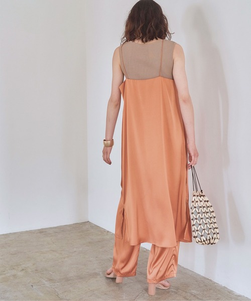 titivate（ティティベイト）の「ナローストラップサテンロングキャミソール（キャミソール・レディース・オレンジ/ライトグリーン/ライトベージュ・S/M/L）」の20枚目の写真