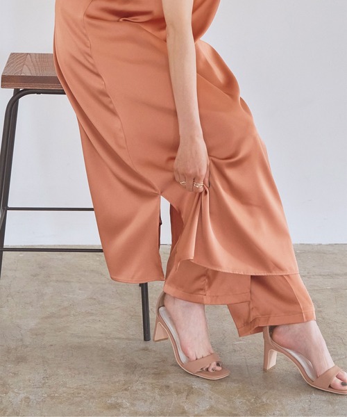 titivate（ティティベイト）の「ナローストラップサテンロングキャミソール（キャミソール・レディース・オレンジ/ライトグリーン/ライトベージュ・S/M/L）」の13枚目の写真