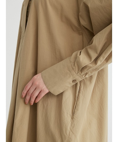 Mila Owen(ミラオーウェン)の「スキッパーシャツワンピース(シャツワンピース・レディース・ホワイト/オリーブ/チャコールグレー・0/1)」の10枚目の写真