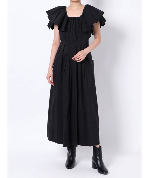 ELENDEEK（エレンディーク）の「プリーツ&フレアスリーブワンピース（ワンピース・レディース・ブラック/カーキ・01/02）」の4枚目の写真