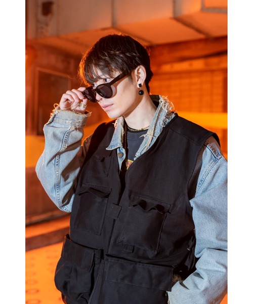 DEVICE（デバイス）の「【WEARISTA じーたー×DEVICE コラボ】DEVICE ＋ ウェリントン サングラス (ケース付き)（サングラス・メンズ・ブラック・FREE）」の11枚目の写真