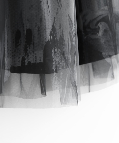 osharewalker（オシャレウォーカー）の「【廃盤】『アートプリントチュールスカート』（スカート・レディース・ブラック/ベージュ/グレイッシュブルー・FREE）」の6枚目の写真