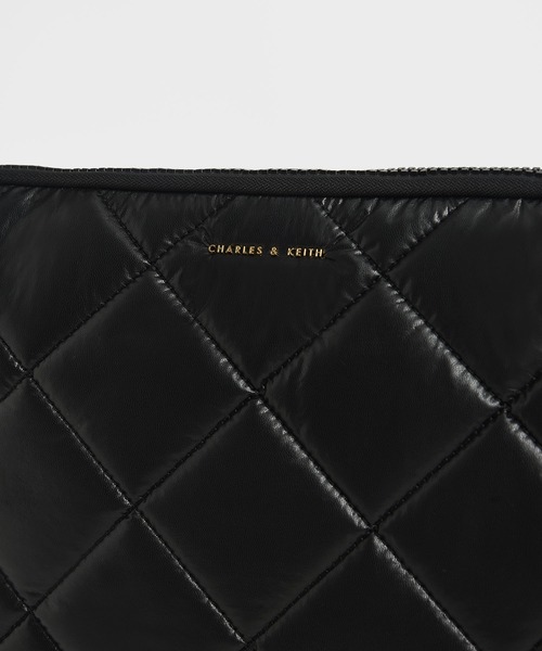CHARLES&KEITHビジネスバッグ CHARLES & KEITH(チャールズ & キース)の「キルテッド ラップ
