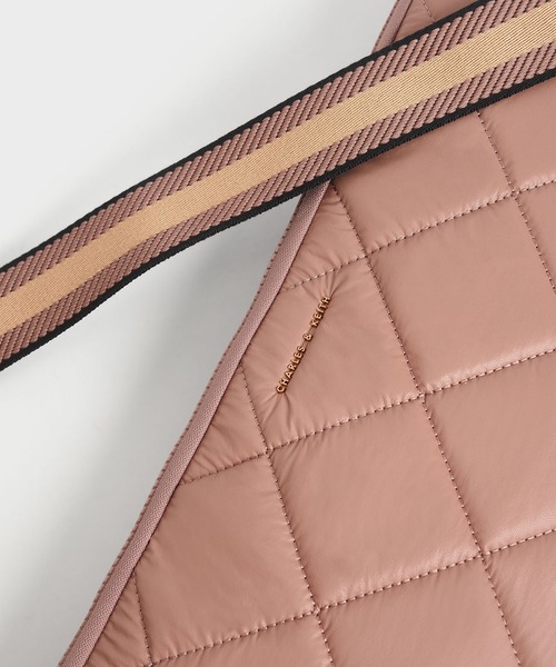 CHARLES & KEITH（チャールズ & キース）の「キルテッド ラップトップバッグ / Quilted Laptop Bag（ビジネスバッグ・レディース・ブラック/ホワイト系その他/ベビーピンク/ライトベージュ・XL）」の20枚目の写真